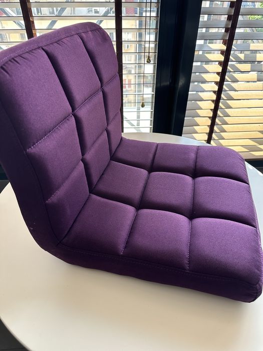 Текстилна седалка за бар стол