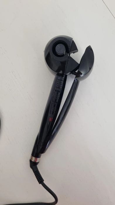 Поодаётся стайлер BaByliss PRO