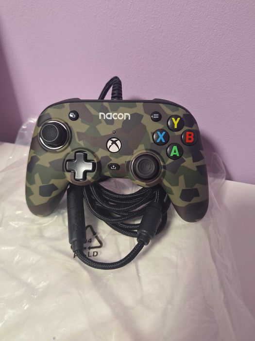Nacon - Pro Compact, зелен камуфлаж (Xbox One/Series S/X/PC)