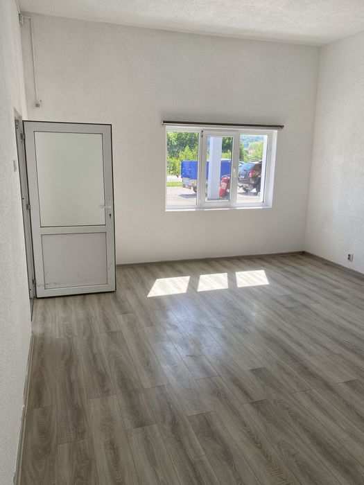 INCHIRIEZ SPATIU COMERCIAL +HALA DEPOZITARE