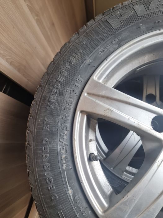 Продам диски с резиной