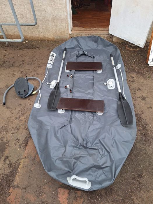 Продам надовную лодку Барс