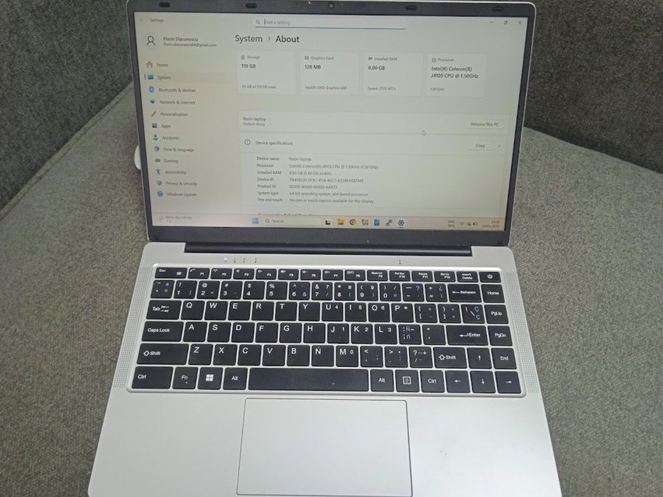 Laptop msi Celeron J4105 quad core 1.6 GHz, 8 GB RAM, SSD 120 GB