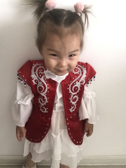 Продаю детский платье для девочек