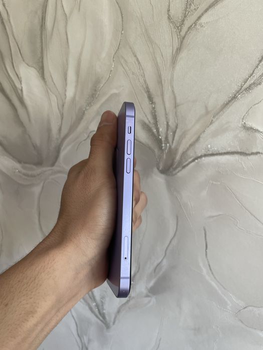 Продам iPhone 12 64gb в идеальном состоянии