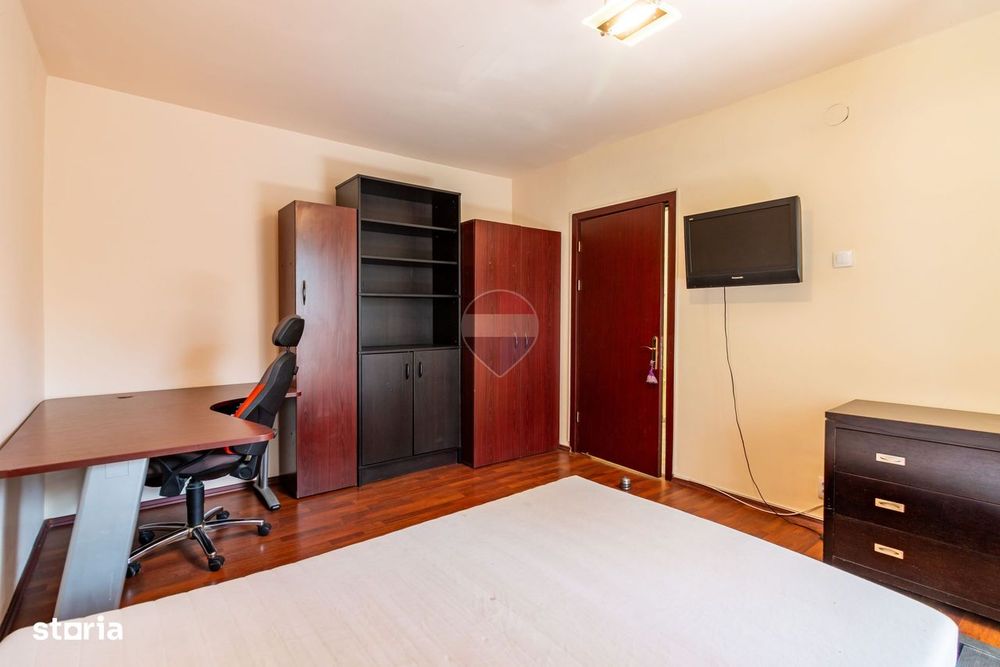 Apartament 3 camere mobilat ,strada Novaci în zona 13 Septembrie