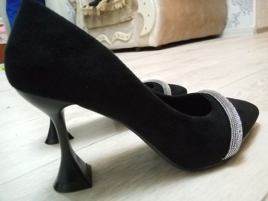 Продам новые туфли