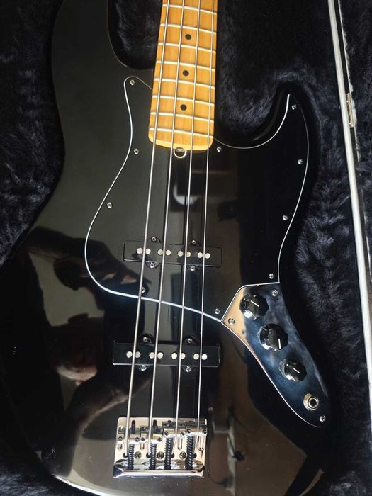Fender American standart jazz bass 2012
