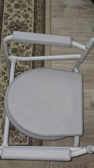 Унитаз для взрослых. Алматы