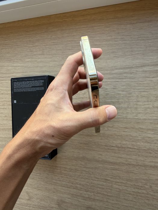 Продам iphone 12 pro