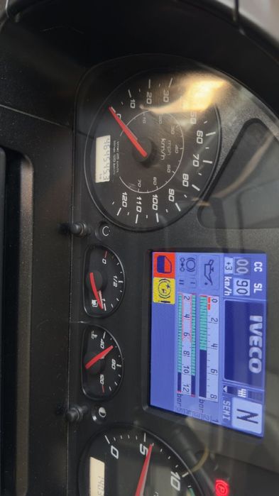 IVECO 400 + Прицеп Сотилади 
 Йили: 2018