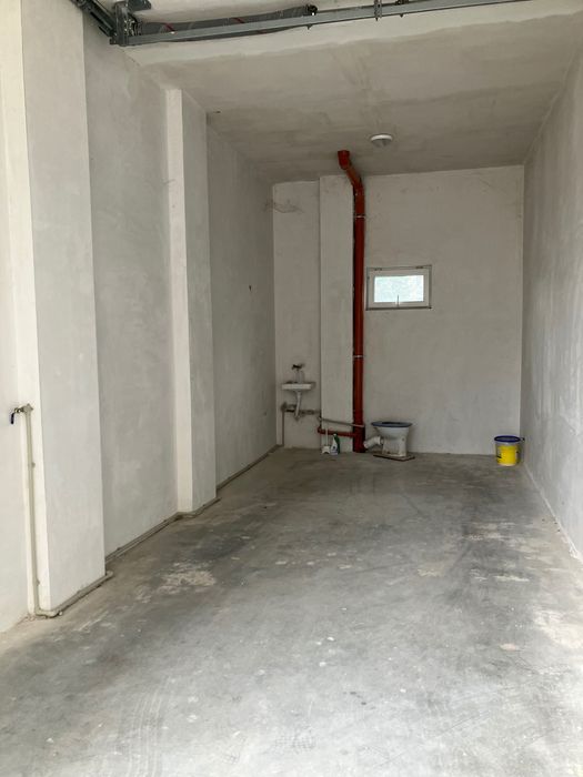 Давам гараж под наем