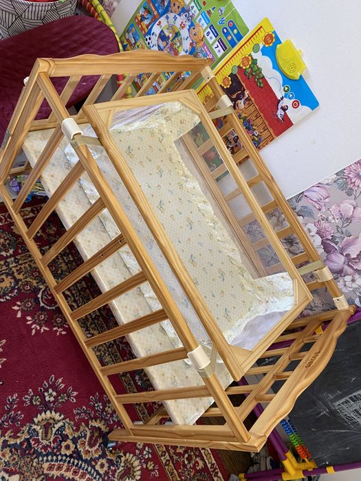 Продам детскую кроватку