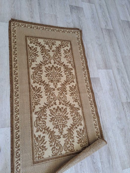 Коврик. 1000 тг. Доставка есть