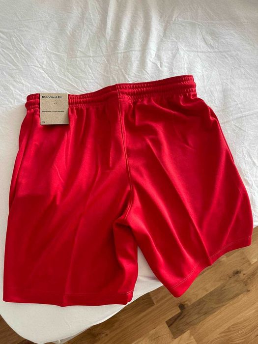 Nike нови оригинални  детски къси панталонки