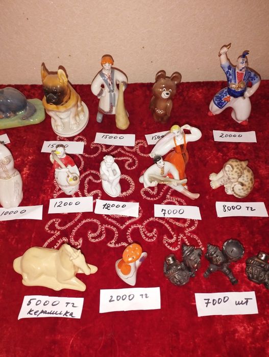 Продам статуэтки.