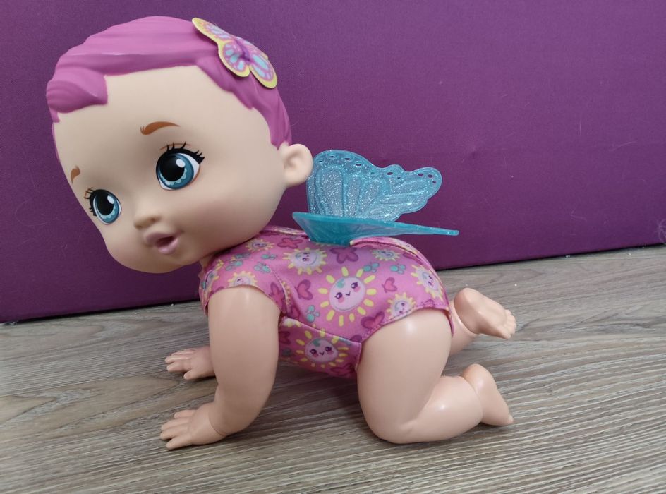 My Garden Baby: Пълзящо бебе пеперудка