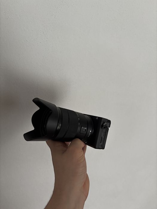 Vand aparat foto Sony a6400 + 2 obiective