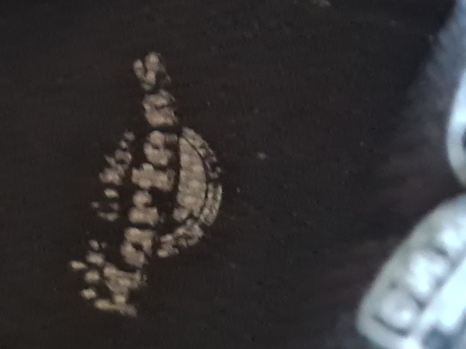 Dr. Martens

Док Мартенс кубинки Велур и лок