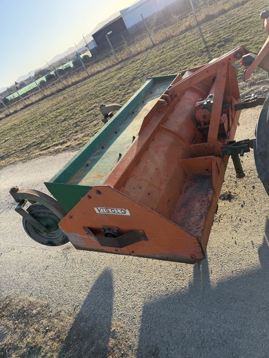 Tocător resturi vegetale . Recent adus din Italia !