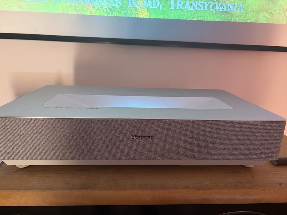 Hisense LASER TV UHD100L5HD 4k ULTRA HD 254 cm  (videoproiector) garantie inca 1 an si 6 luni la altex