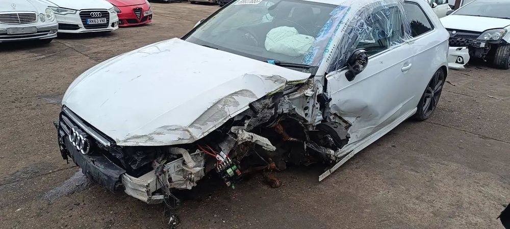 Dezmembrari / Dezmembrez AUDI A3 (8V1) [Fabr 2012-prezent] 2.0 TDI CRBC cutie viteze manuala cod culoare LS9R