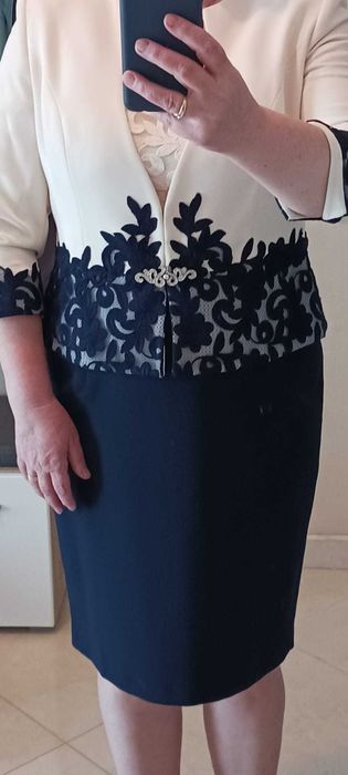 vand costum rochie si sacou marimea 44