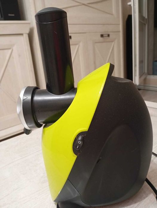 Frozen Fruit dessert maker, aparat de facut inghetata 150W