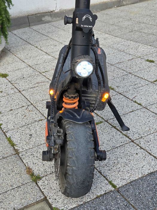 Продавам тротинетка KuKirin  G2 Master. на 2г.Отлично състояние,нови накладки Shimano.На около500км