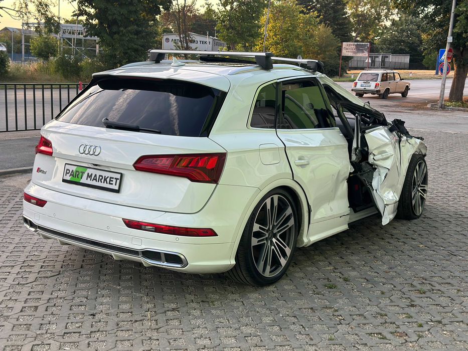 AUDI SQ5 3.0TFSI На Части