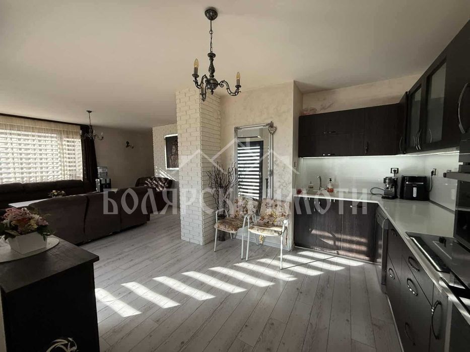 Продава се Къща в Велико Търново, Варуша - 165 кв.м за 1159 €/кв.м - Снимка #4