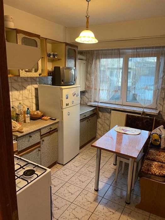 Închiriez apartament 2 camere, zona Făgăraș