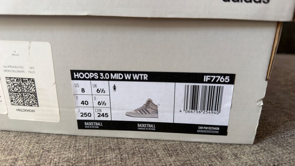 Кроссовки Adidas, оригинальные, новые
