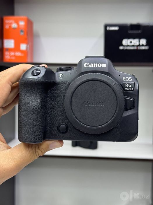Canon R6 mark 2 +RF 85mm f2 macro is stm