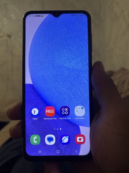 Телефон сатылады