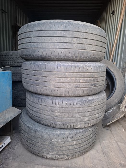 Продам комплект шин