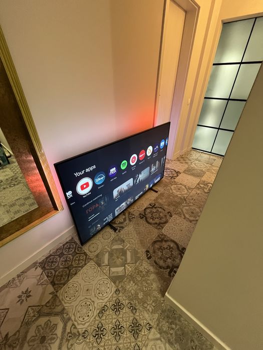 Philips The One 65 инча Ambilight