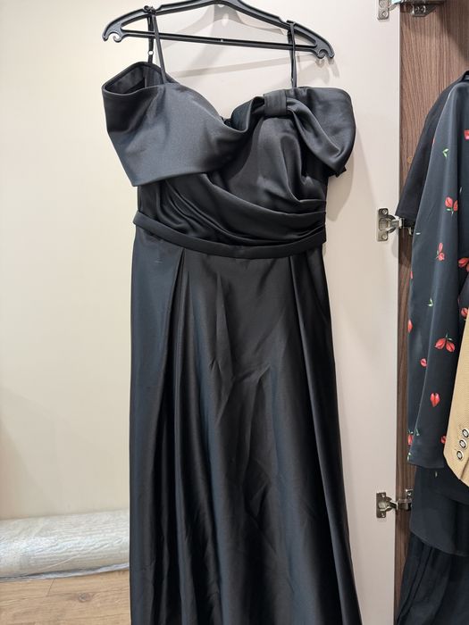 Вечерние платья