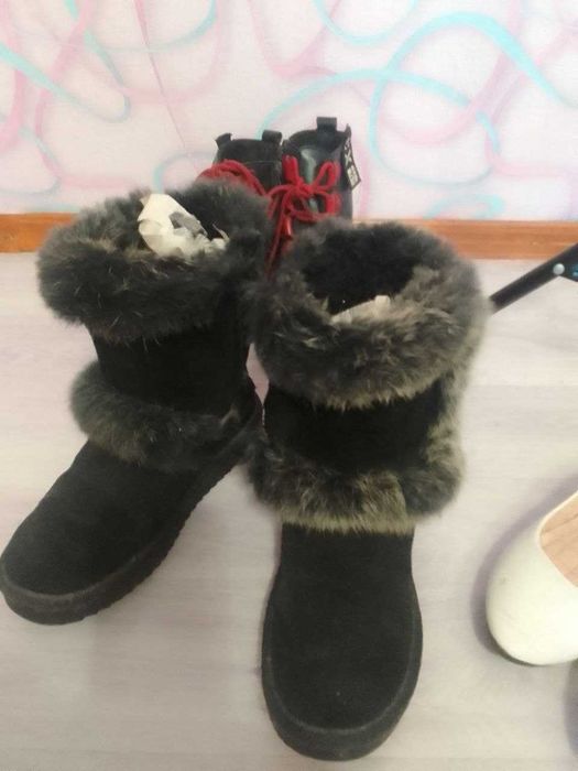 Продам детскую обувь на девочку