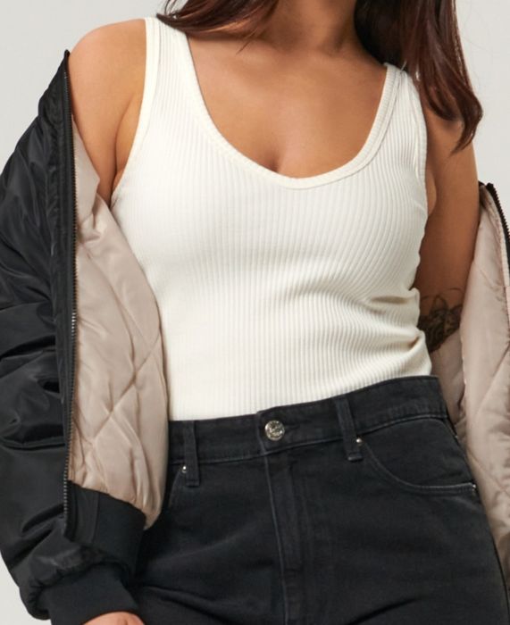 Черно яке бомбър