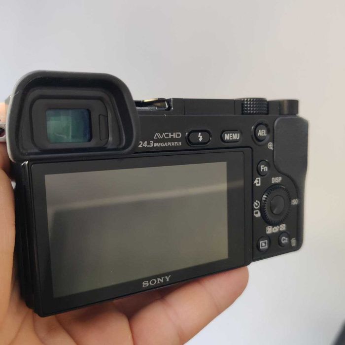 фотоапарат Sony A6000 + обектив Sony SEL 16-50mm f/3.5-5.6 PZ + обектив Sony SEL 55-210mm OSS  пълен комплект с кутия