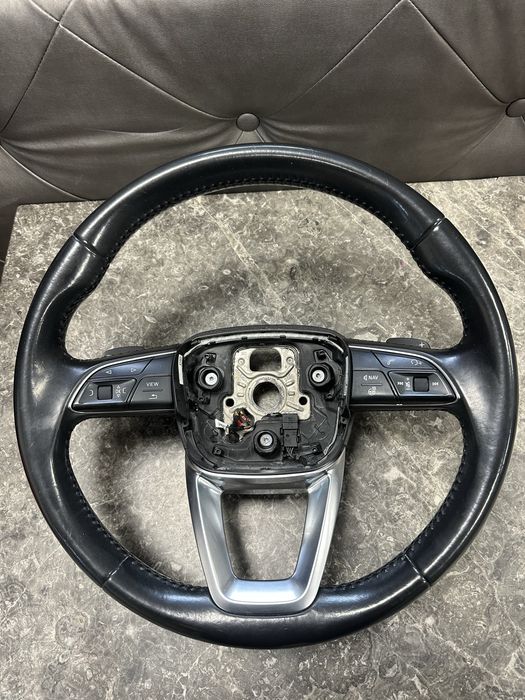 Audi Q7 A3 A4 Q8 волан С подгрев