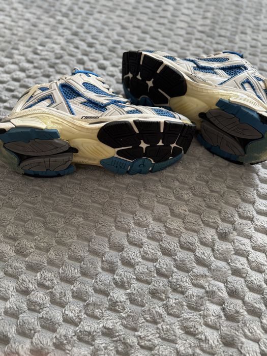 Balenciaga Runner