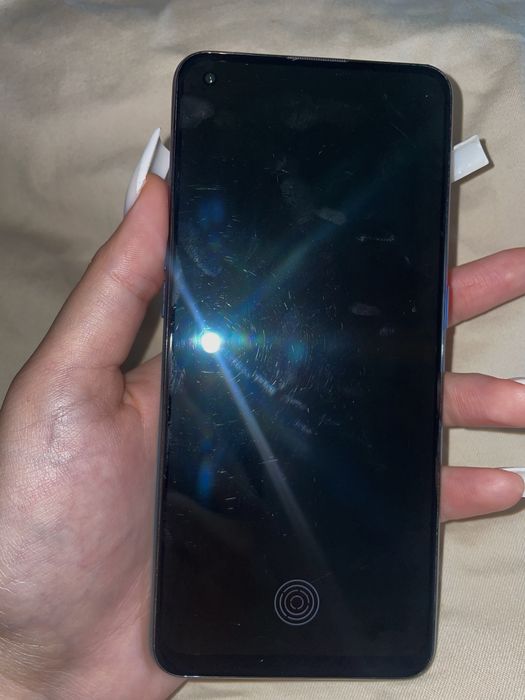 продается телефон Орро