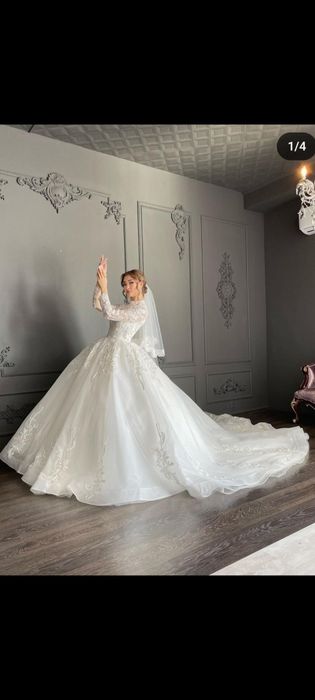 Свадебное платье