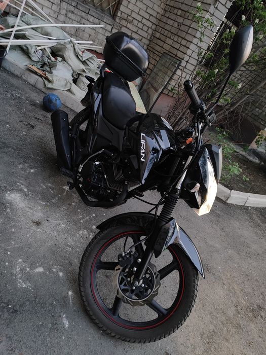Мотоцикл (LiFAN 150..2e)на обкатке