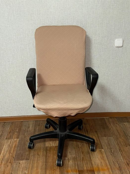 Продам рабочий стол с креслом