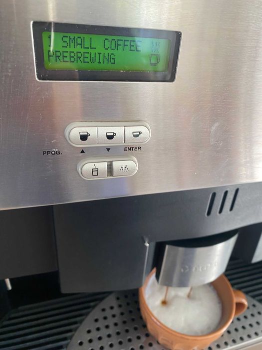aparat de cafea MIELE Stare foarte buna Boabe + macinata