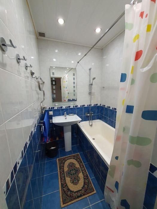 Продаётся  3/4/5 на кадышева авиасозлар 1 дом 61