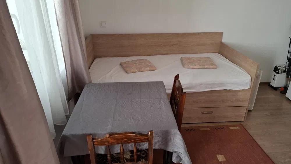 Дава се под наем Едностаен апартамент в Пловдив, Център - 22 кв.м за 190 € - Снимка #1